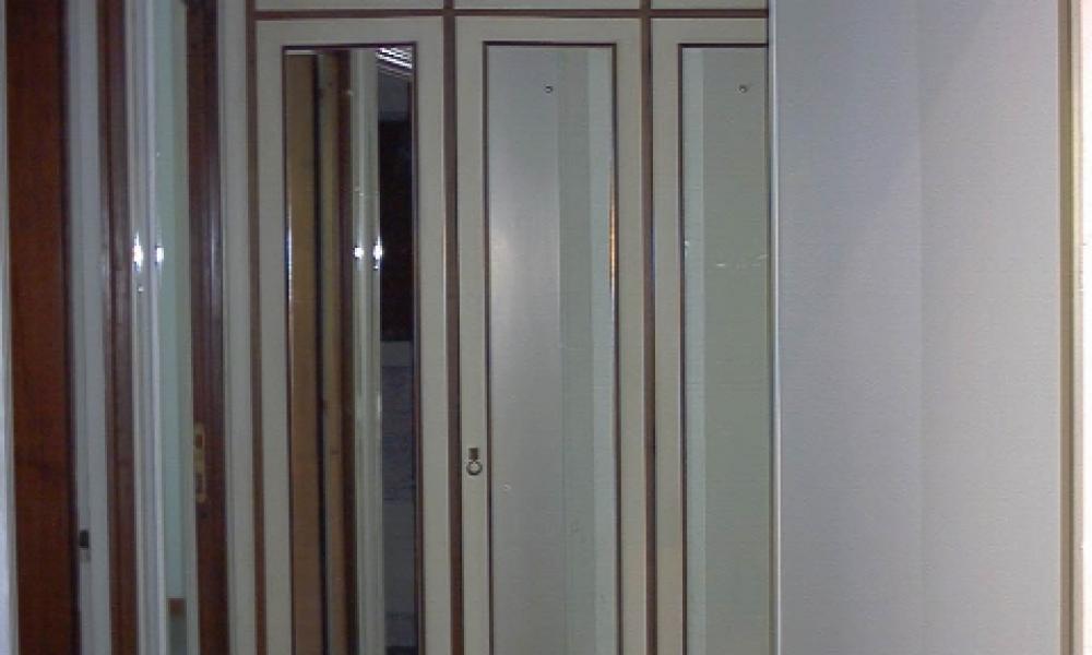 img in gallery