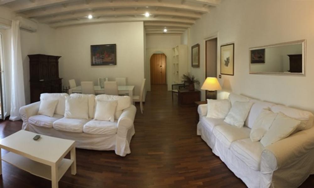 img in gallery