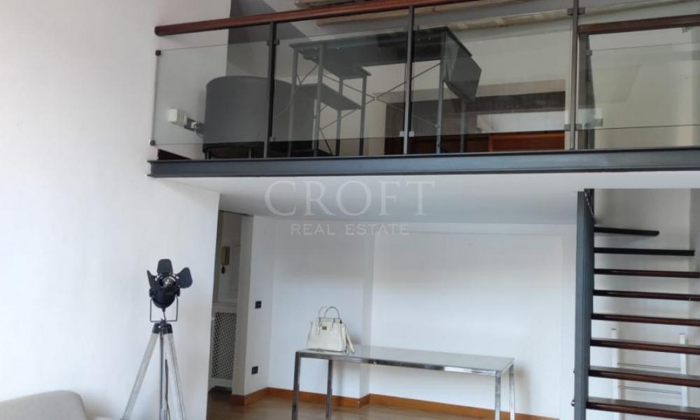 img in gallery