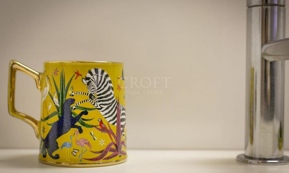 img in gallery