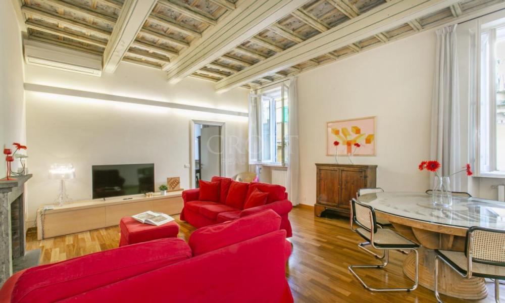 img in gallery