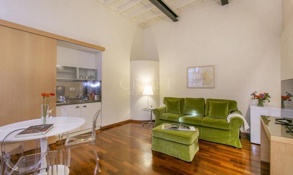 img in gallery
