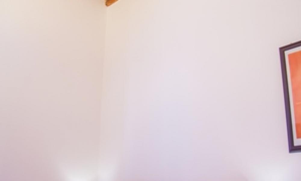 img in gallery