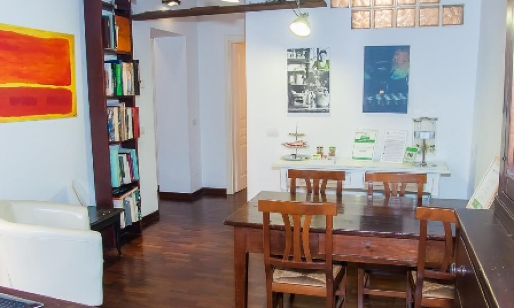 img in gallery