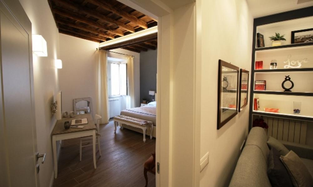 img in gallery