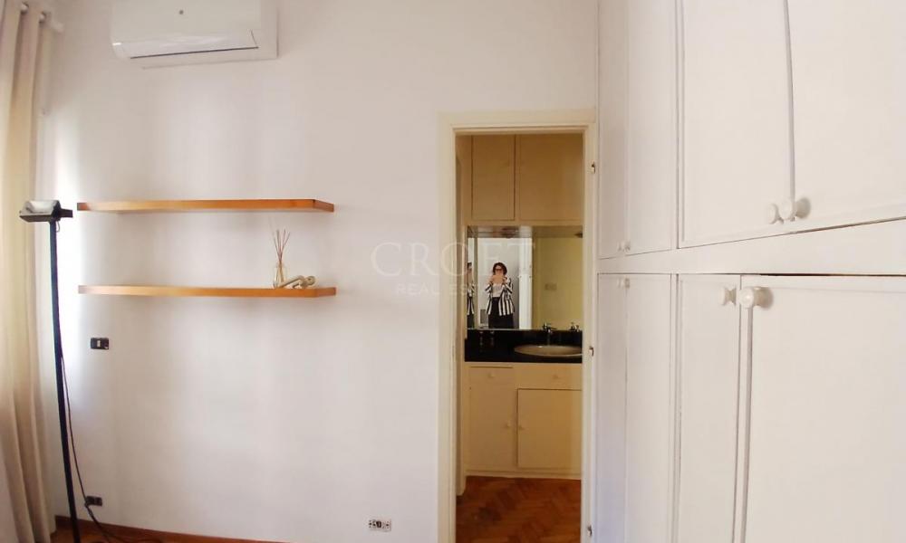 img in gallery