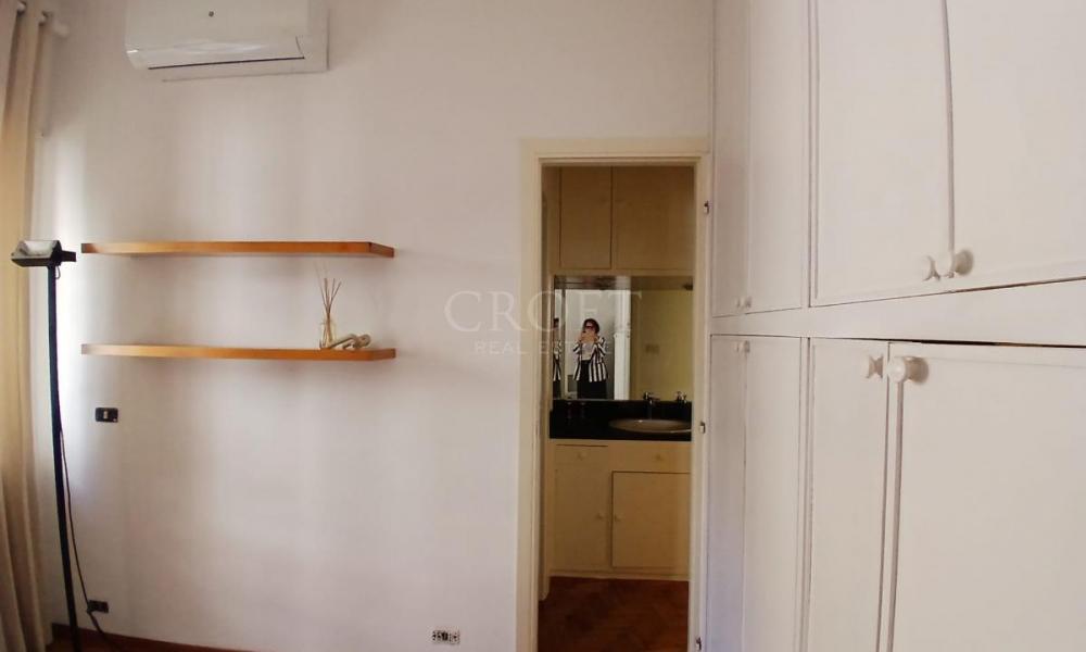 img in gallery