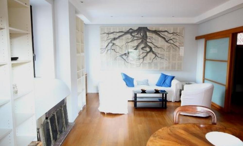 img in gallery