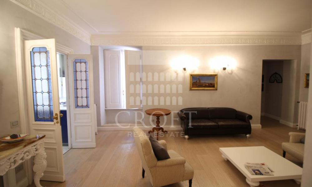 img in gallery