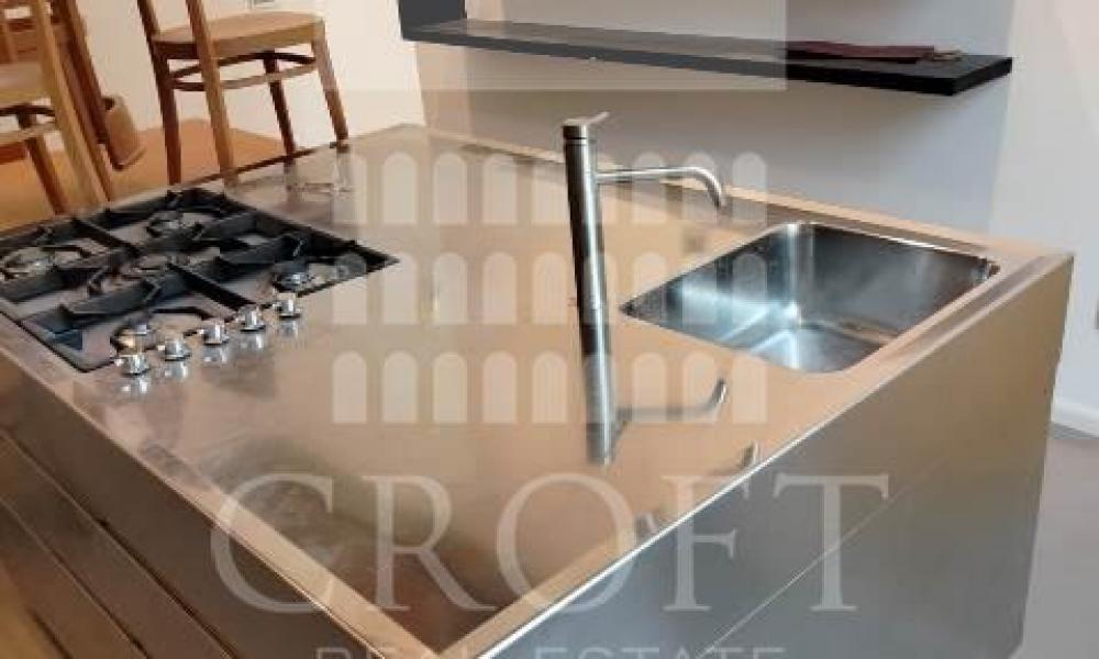 img in gallery