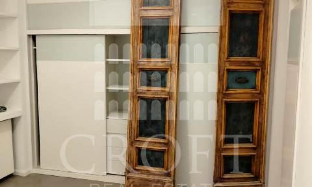 img in gallery