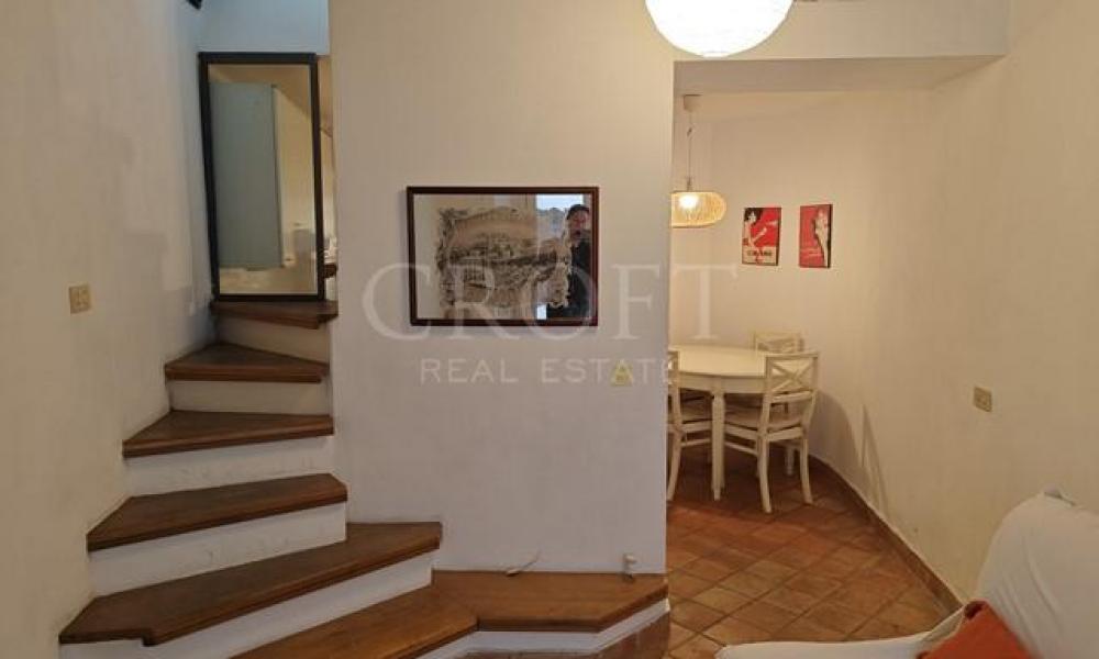img in gallery