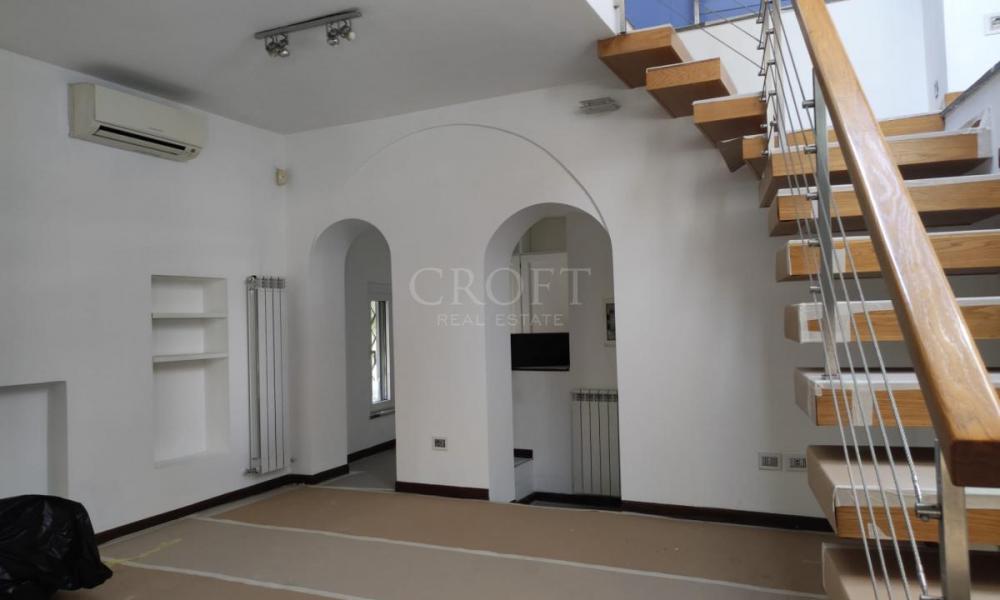 img in gallery
