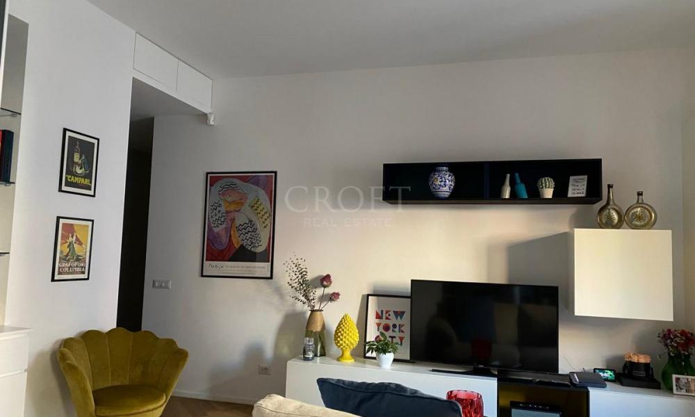 img in gallery