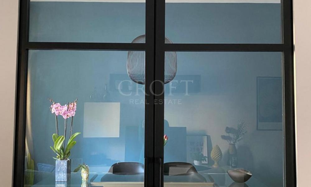 img in gallery