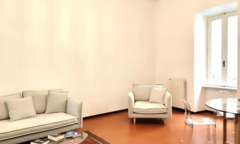 img in gallery