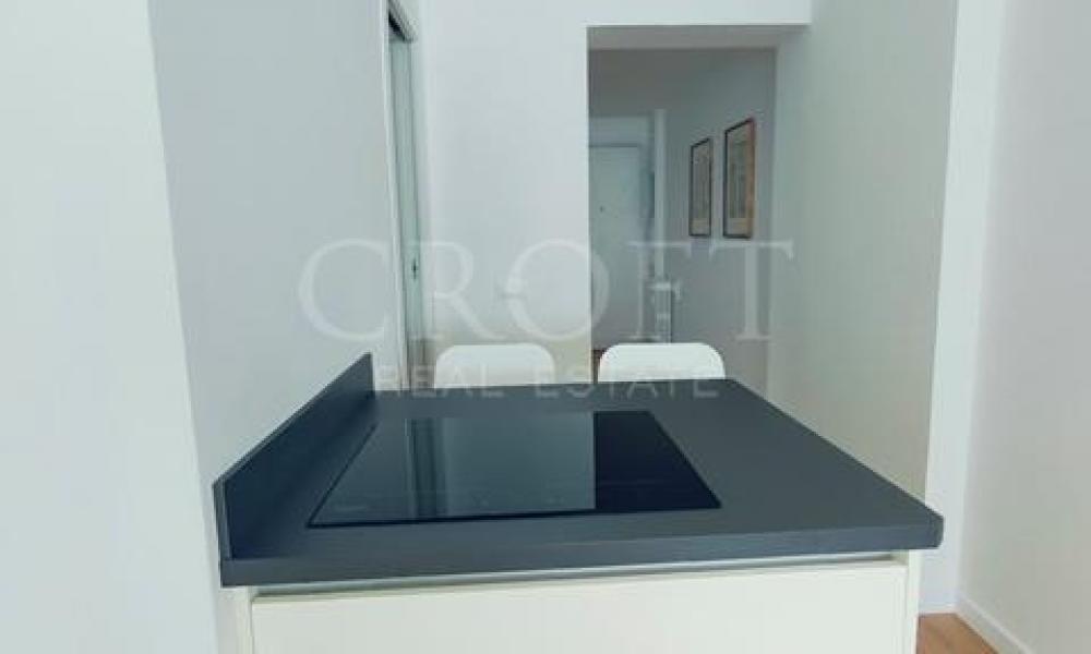 img in gallery