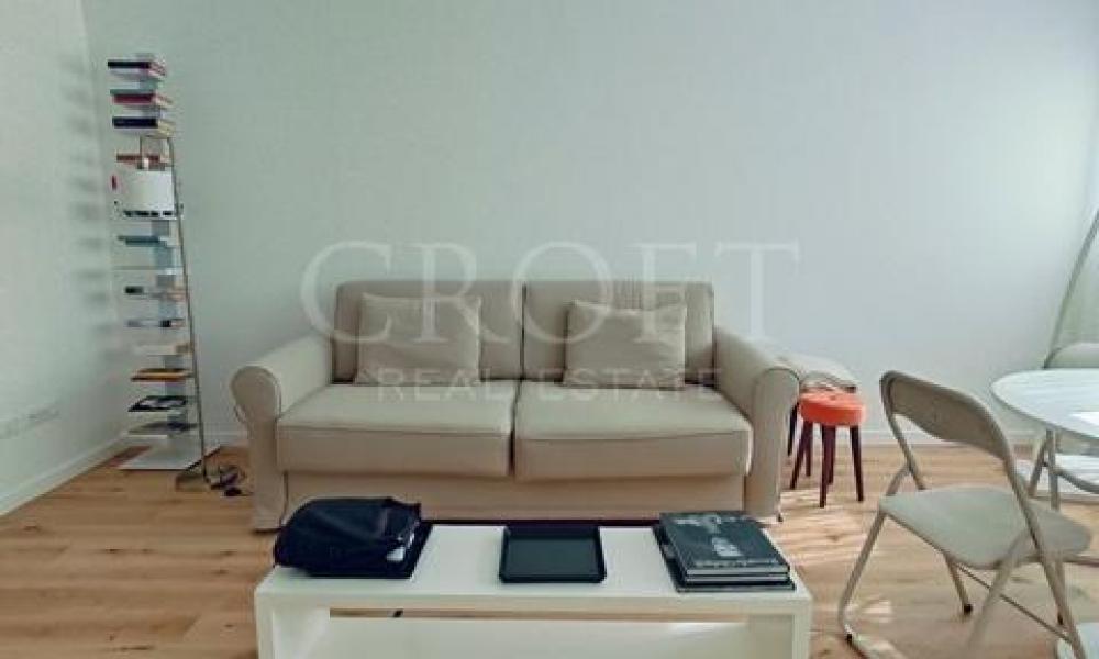 img in gallery