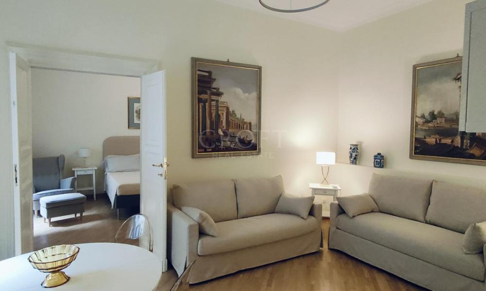 img in gallery