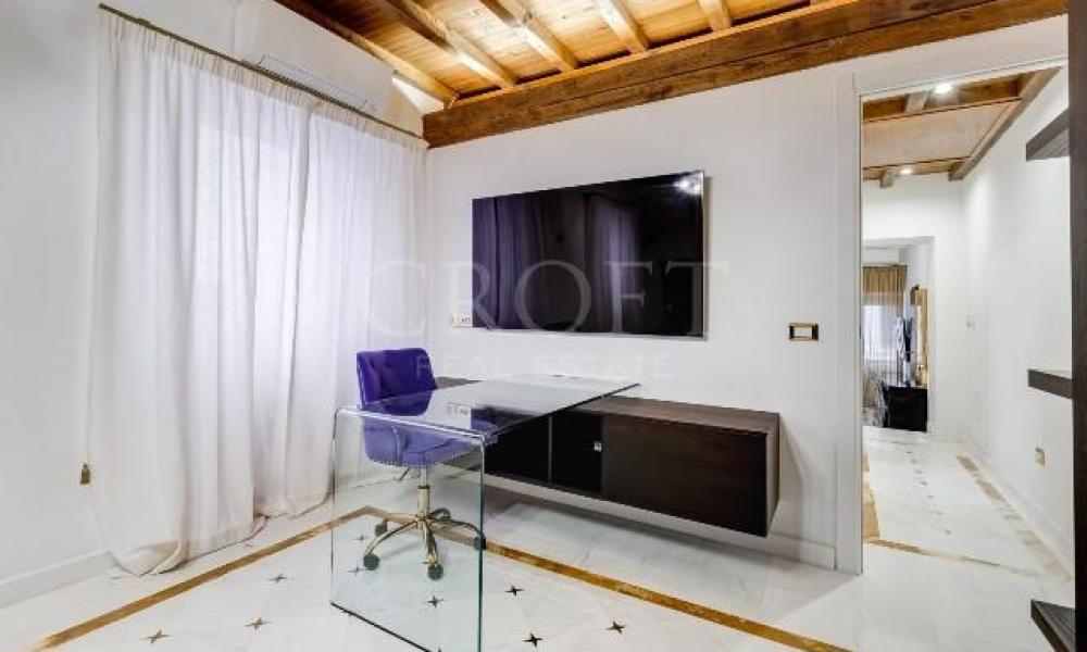 img in gallery