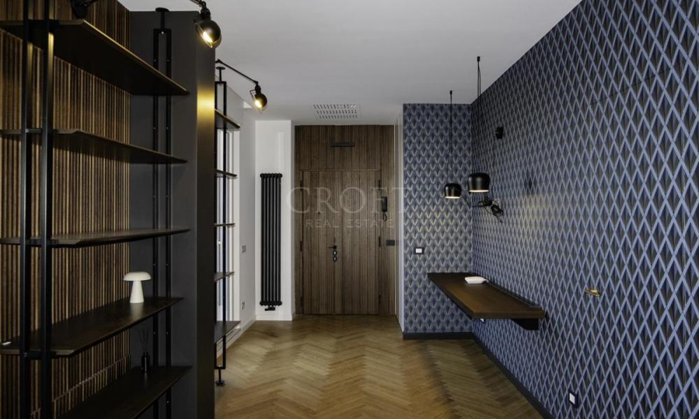 img in gallery