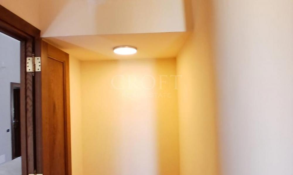 img in gallery
