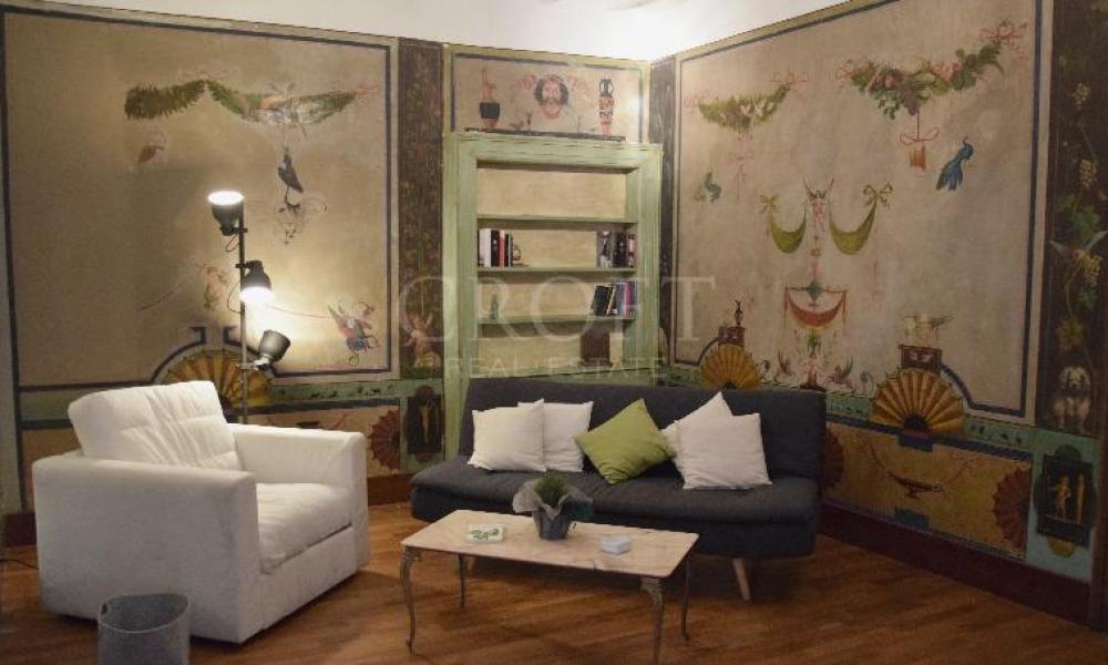img in gallery