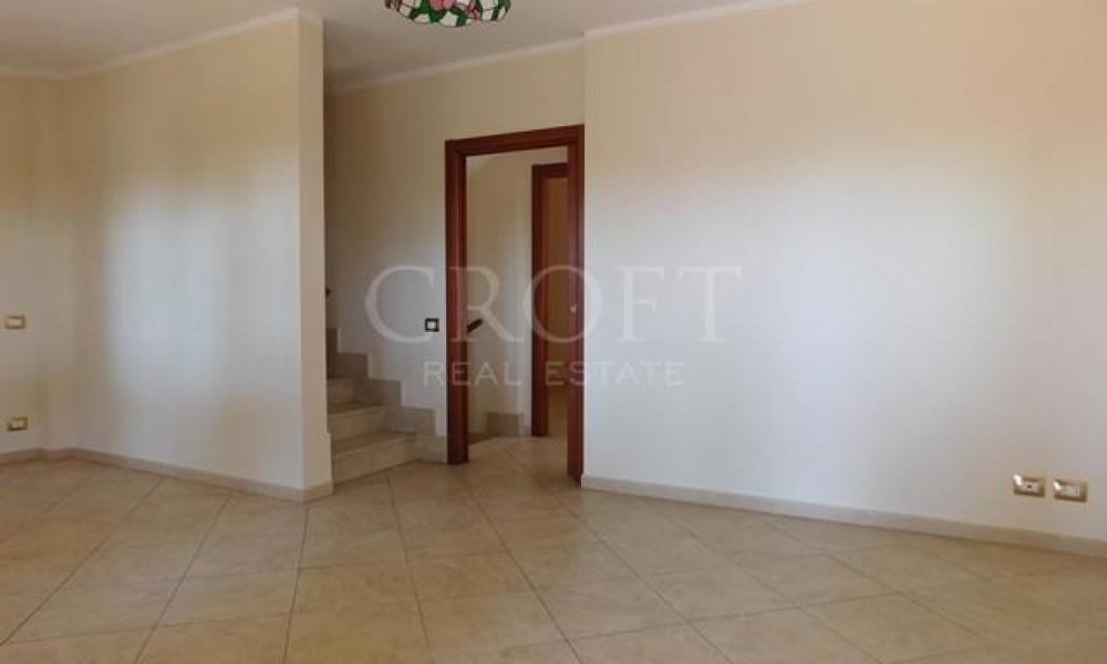 img in gallery