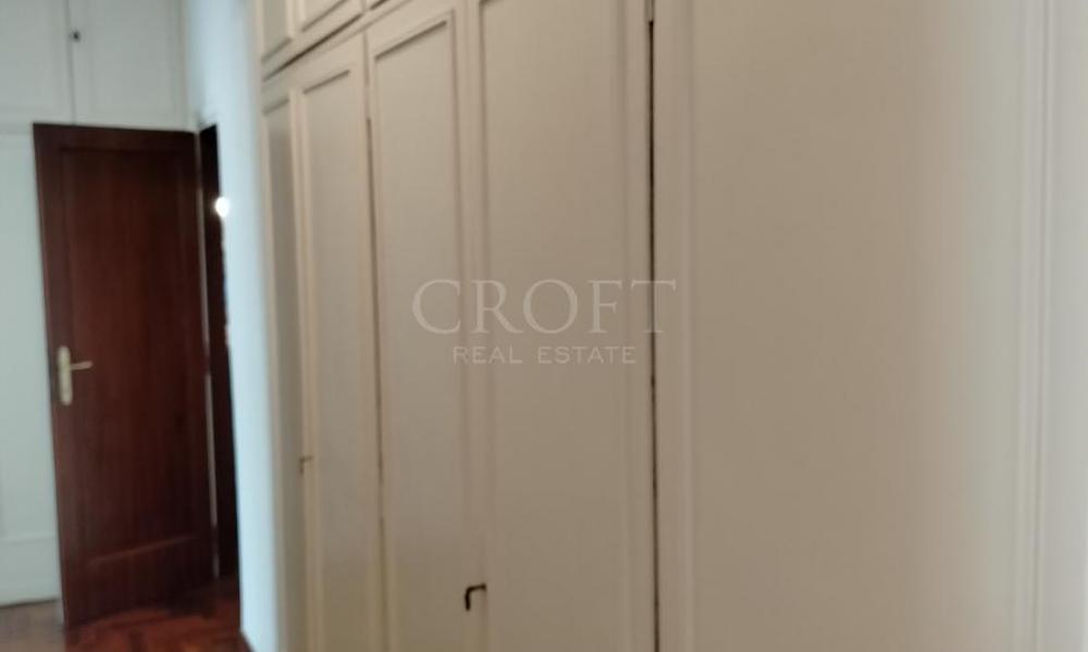 img in gallery