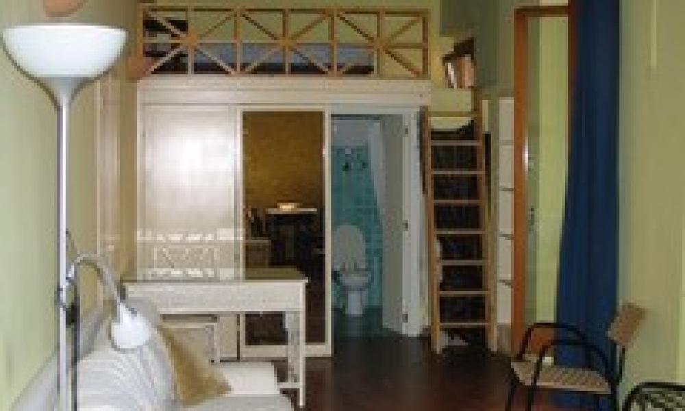 img in gallery