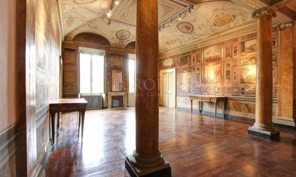 img in gallery