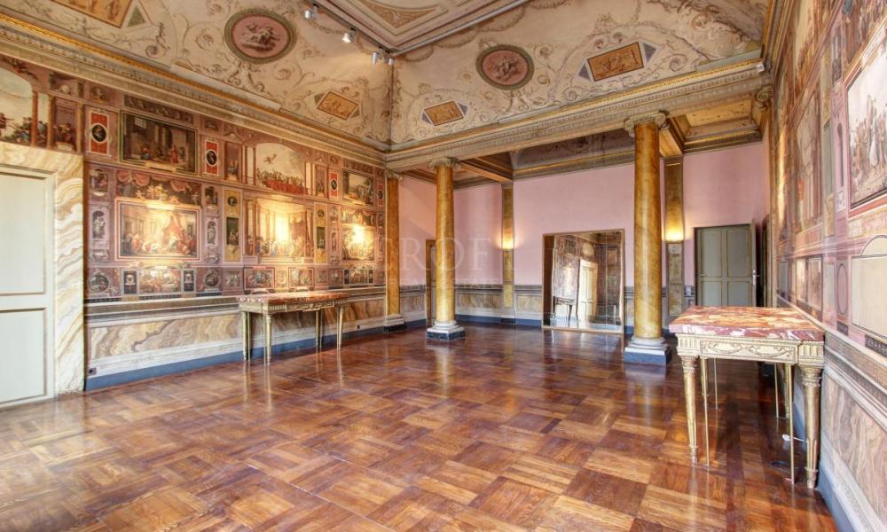img in gallery
